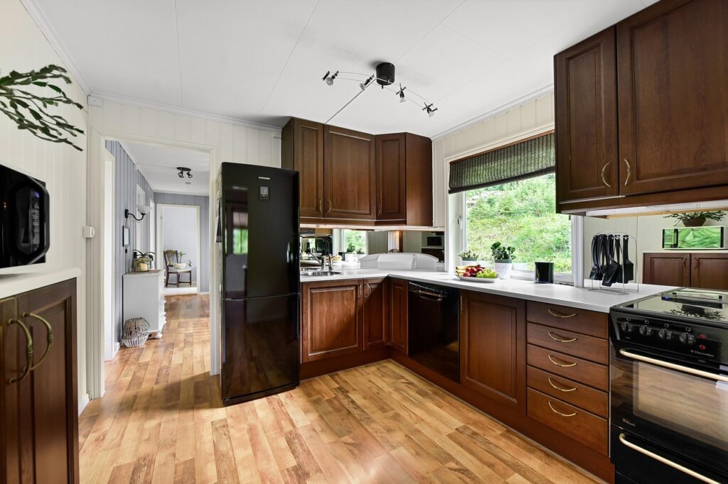 Metal vs. Wooden Lazy Susan, Which Is Better?