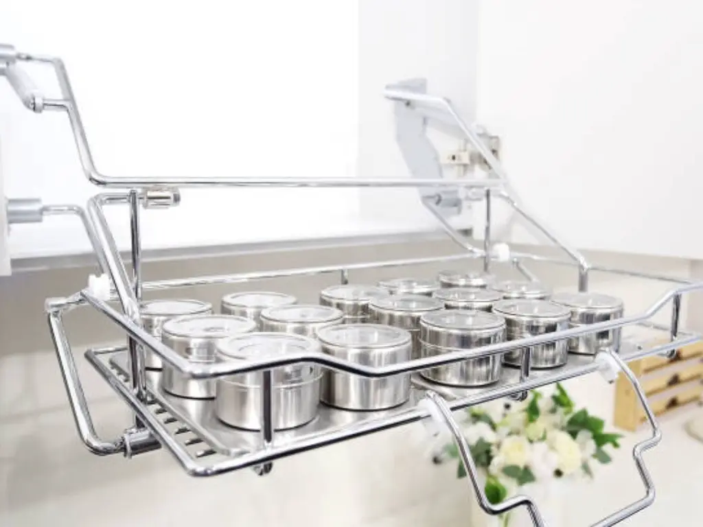 Pull Down Basket